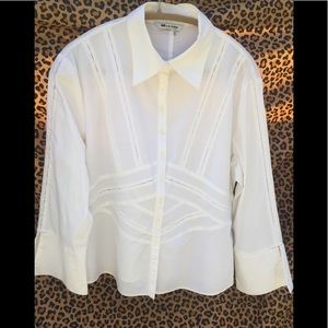 Nygard collection size L cream blouse stretchy